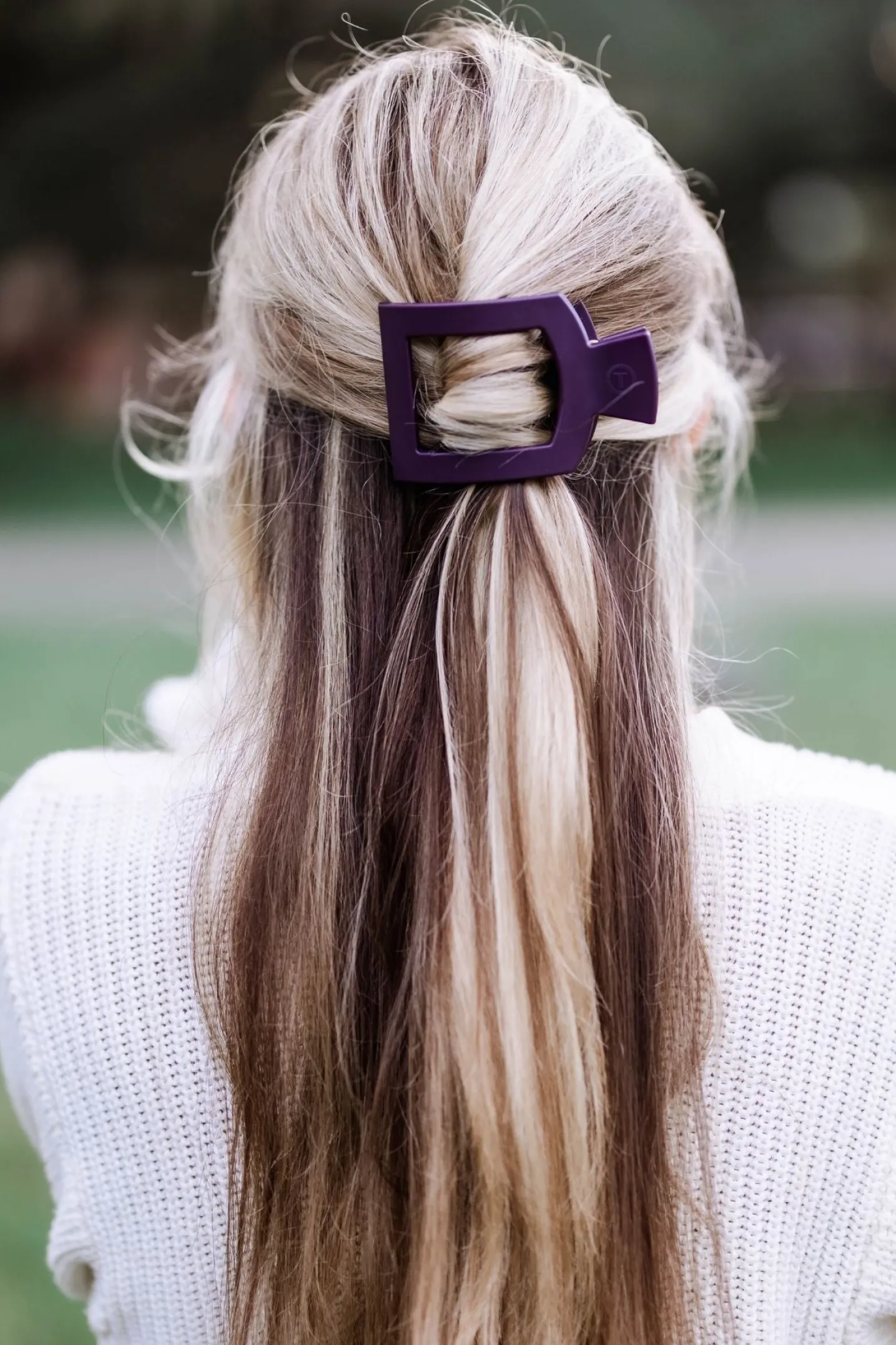 Burgundy Bliss Medium Flat Square Hair Clip