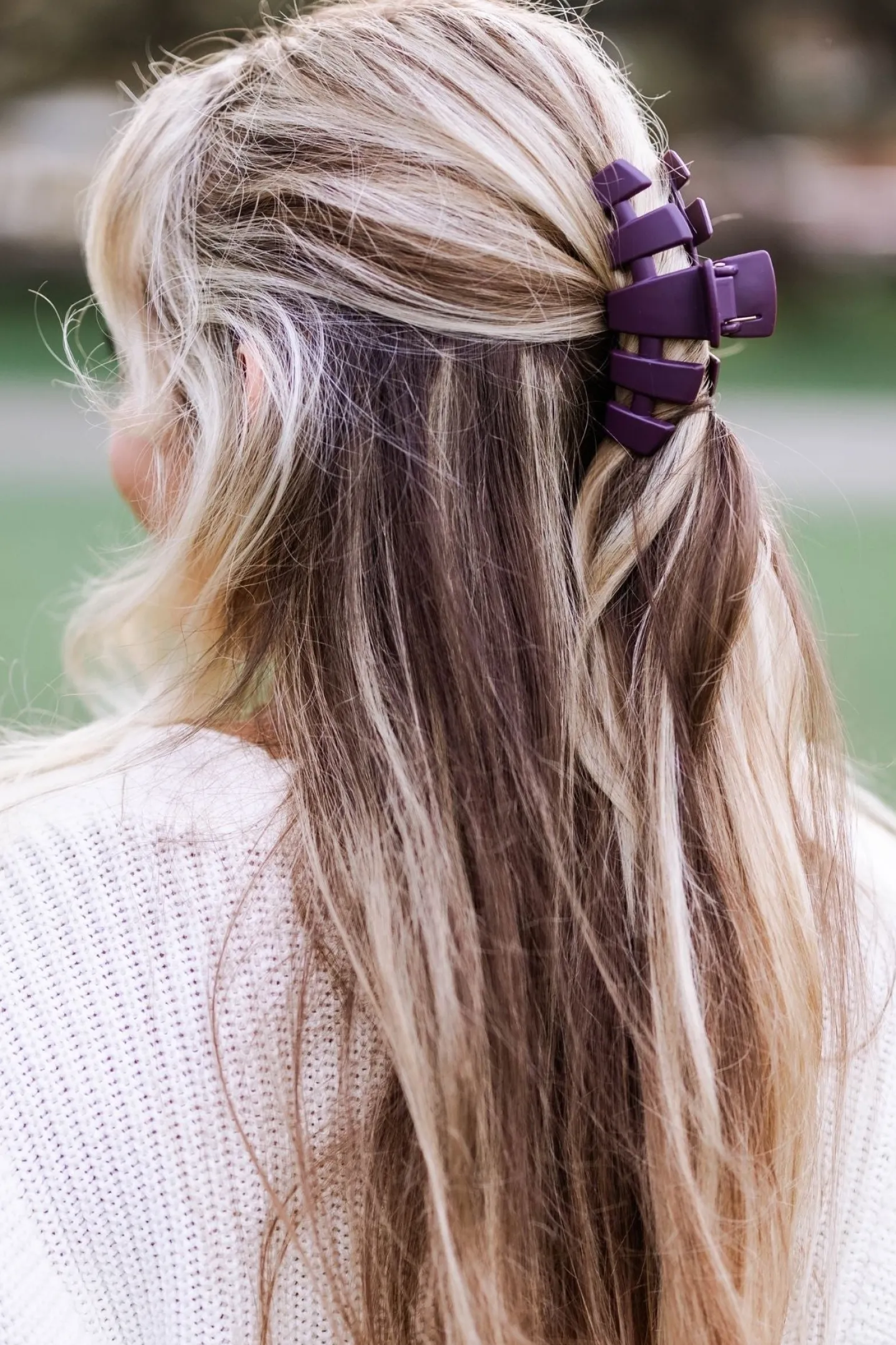 Classic Burgundy Bliss Medium Claw Hair Clip