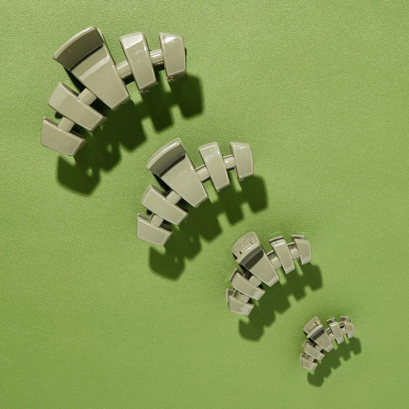 Classic Sage It Ain't So Medium Hair Clip